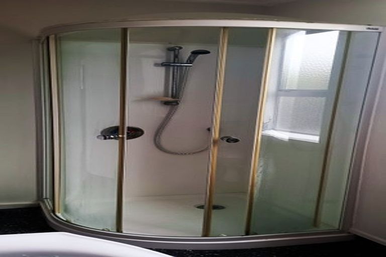 Photo of property in 13 Pakington Street, Westport, 7825