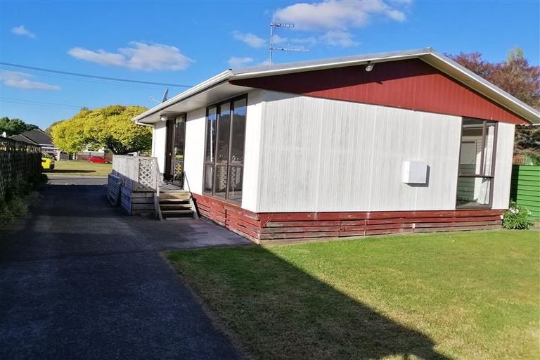 Photo of property in 14 The Square, Manor Park, Lower Hutt, 5019
