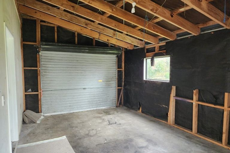 Photo of property in 26 Barneys Farm Road, Clendon Park, Auckland, 2103