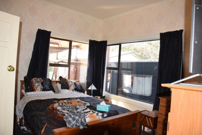 Photo of property in 124 Moulson Street, Strathern, Invercargill, 9812