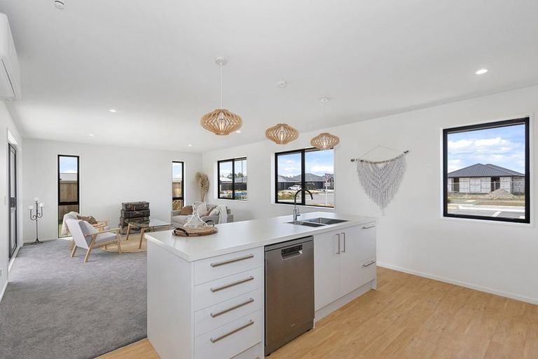 Photo of property in 2 Broadway Parade, Rolleston, 7615