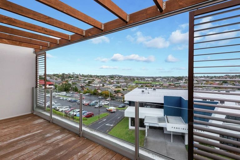 Photo of property in 210/24 Wellington Street, Howick, Auckland, 2014