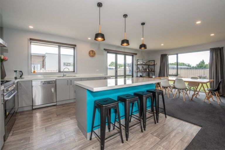 Photo of property in 28 Plunket Street, Omakau, 9376