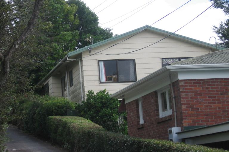 Photo of property in 1/37 South Lynn Road, Titirangi, Auckland, 0604