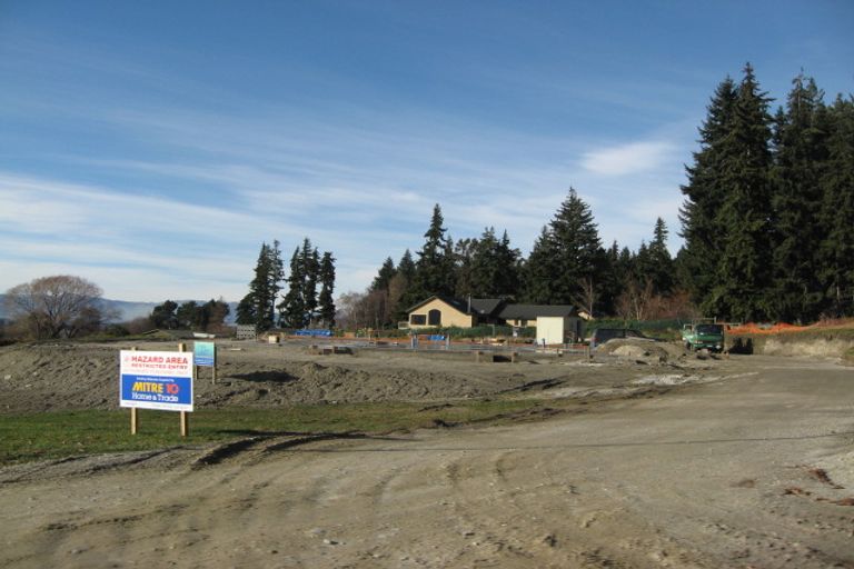 Photo of property in 1 Foxglove Heights, Wanaka, 9305