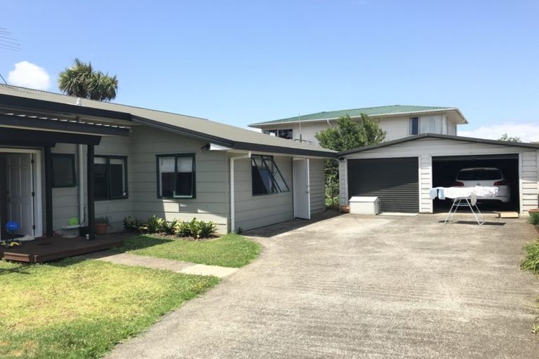 Photo of property in 2/27 Hillside Road, Mount Wellington, Auckland, 1062