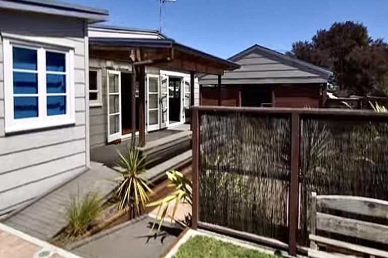 Photo of property in 12a Charles Road, Hannahs Bay, Rotorua, 3010