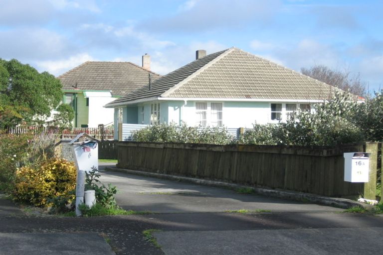Photo of property in 16 Severn Terrace, Roslyn, Palmerston North, 4414