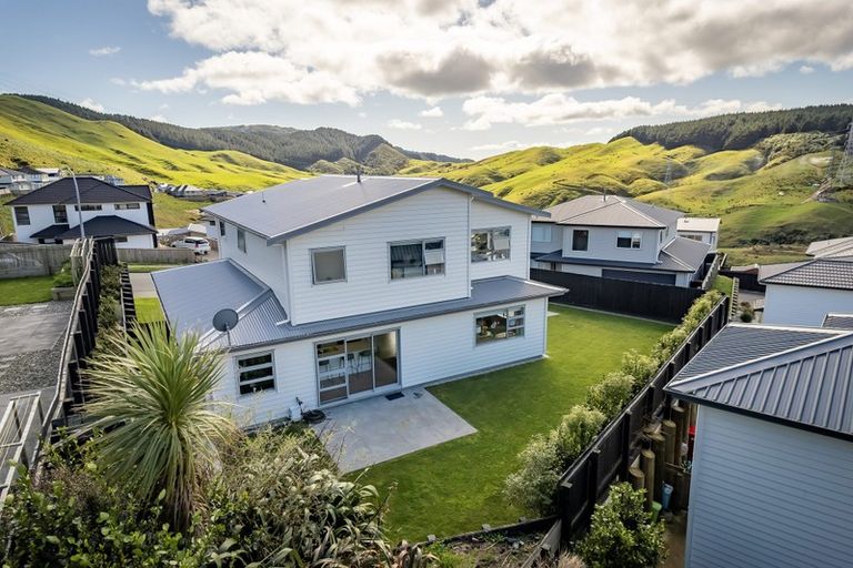 Photo of property in 120 Amesbury Drive, Churton Park, Wellington, 6037