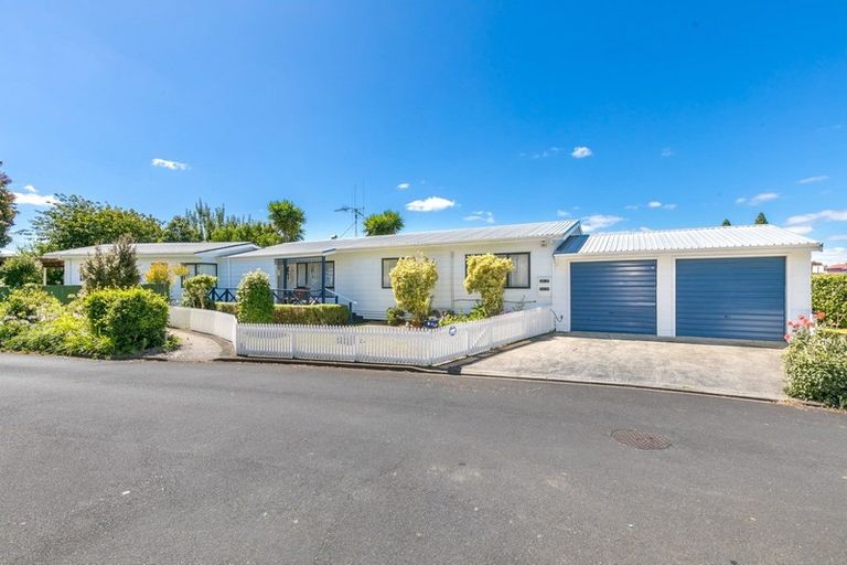 Photo of property in 1 Olwyn Green, Dinsdale, Hamilton, 3204