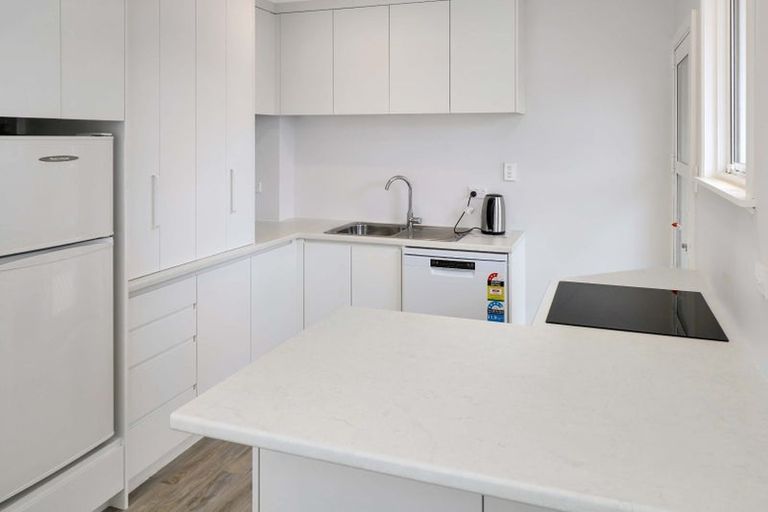 Photo of property in 48c Queens Grove, Hutt Central, Lower Hutt, 5010