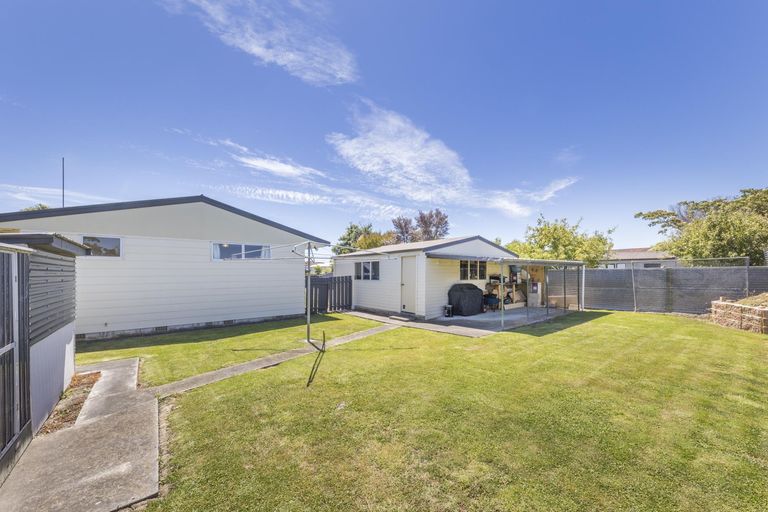 Photo of property in 129 Apollo Parade, Milson, Palmerston North, 4414