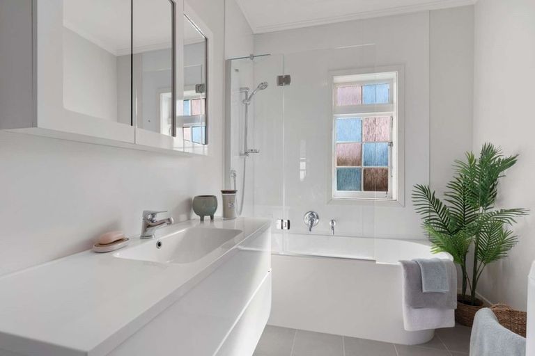 Photo of property in 1 Kent Road, Regent, Whangarei, 0112