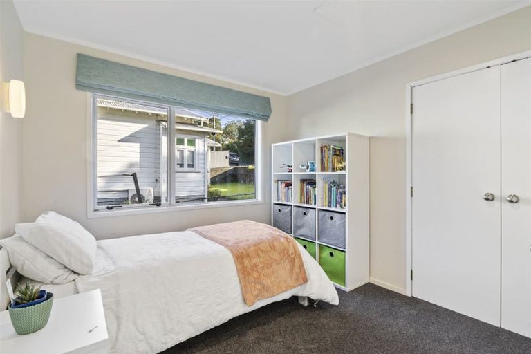 Photo of property in 2/27 Stafford Road, Northcote Point, Auckland, 0627