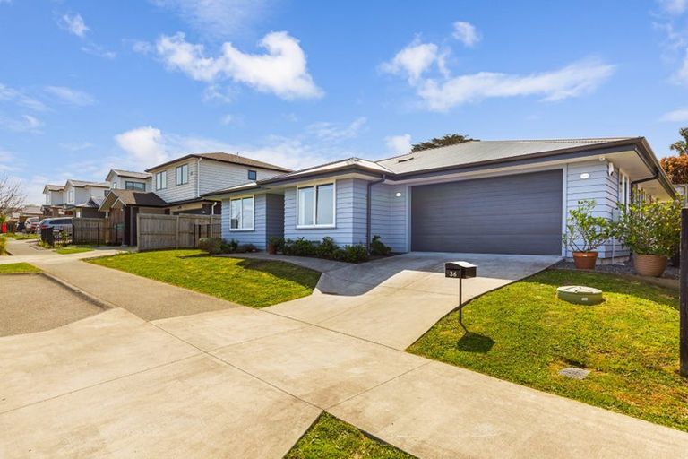 Photo of property in 36 Accolage Boulevard, Kumeu, 0810