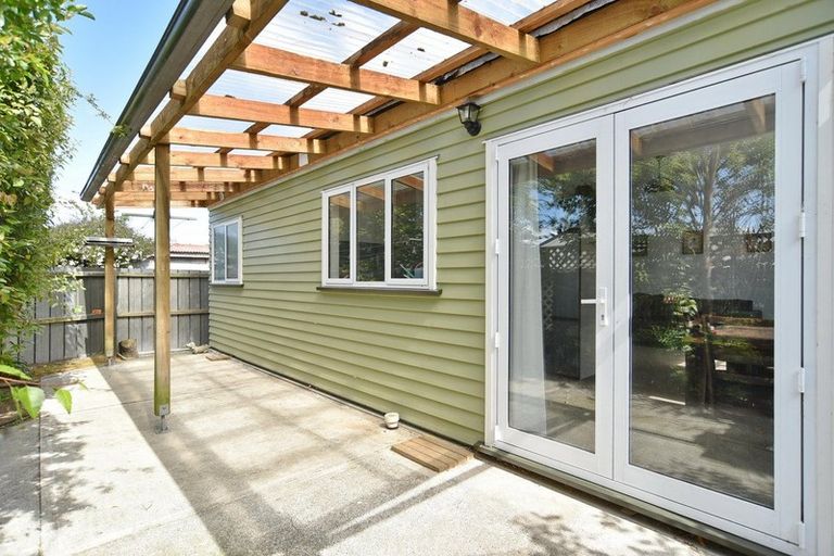 Photo of property in 98 Hargood Street, Woolston, Christchurch, 8062