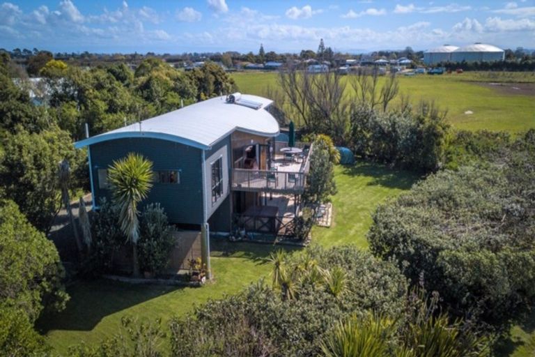 Photo of property in 17 Bell Street, Clive, 4102