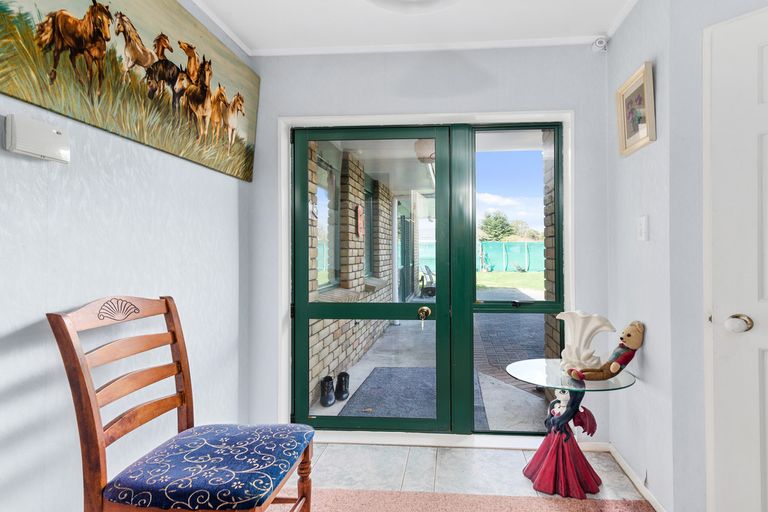 Photo of property in 59 Robinson Avenue, Holdens Bay, Rotorua, 3010