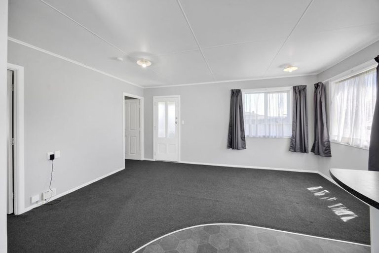 Photo of property in 64 Ketemarae Road, Normanby, Hawera, 4614