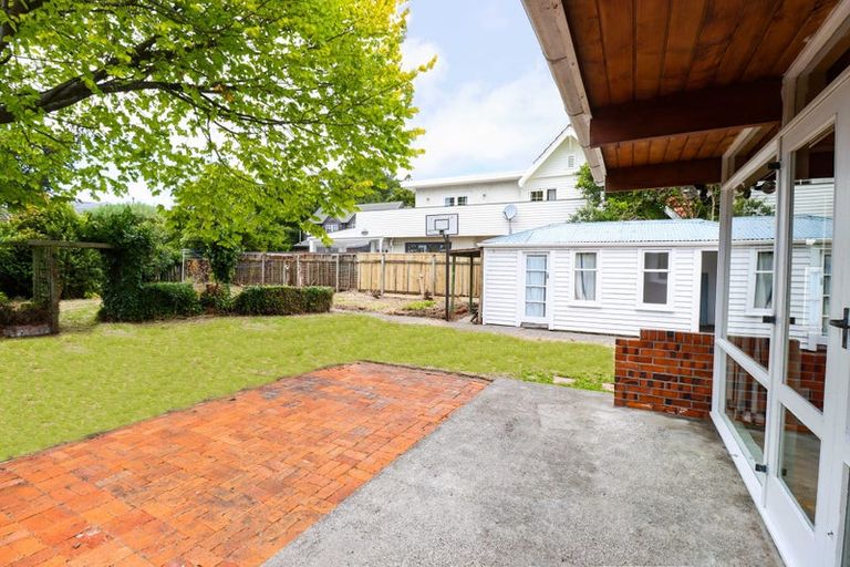 Photo of property in 177 Fitzherbert Avenue, West End, Palmerston North, 4410