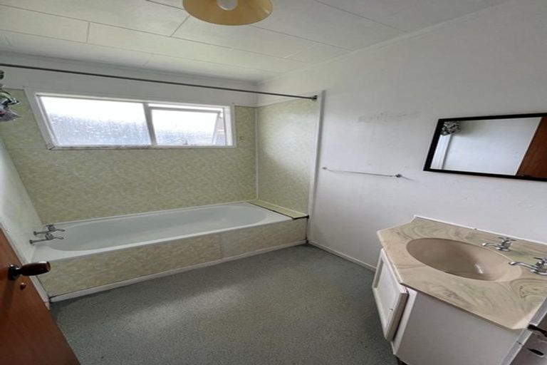 Photo of property in 2/54 Ambler Avenue, Glen Eden, Auckland, 0602