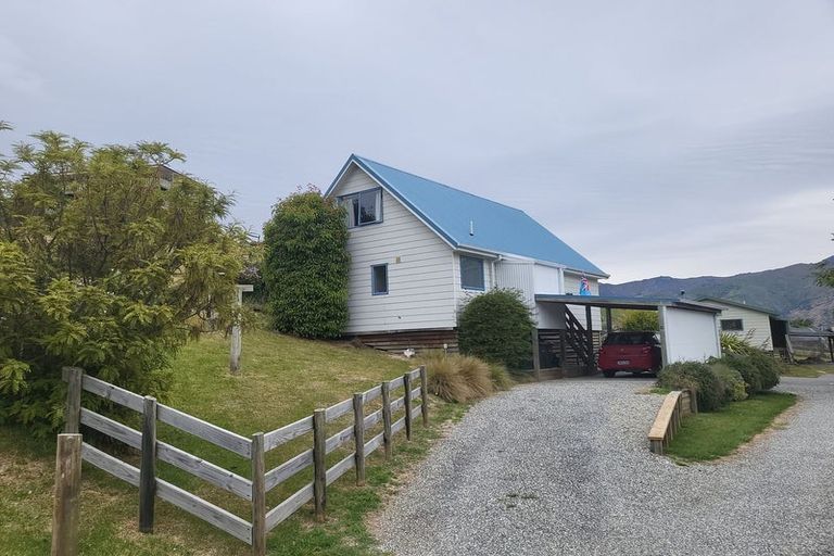 Photo of property in 37 Noema Terrace, Lake Hawea, Wanaka, 9382