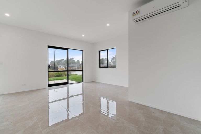 Photo of property in 8 Booker Drive, Tuakau, 2121