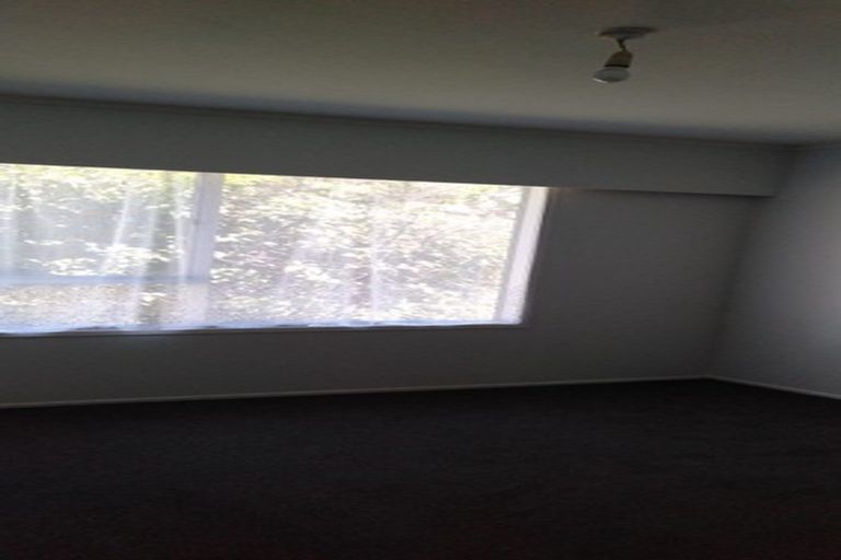 Photo of property in 2/10 Gloaming Place, Conifer Grove, Takanini, 2112