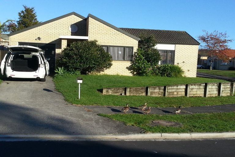 Photo of property in 26 Blueridge Close, Sunnyvale, Auckland, 0612