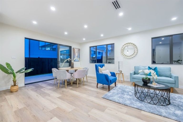 Photo of property in 15 Babos Avenue, Kumeu, 0810