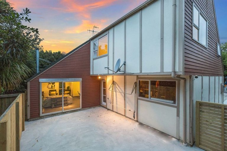 Photo of property in 19 Solander Place, Whitby, Porirua, 5024