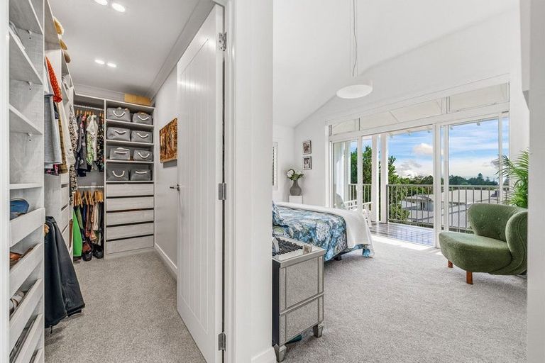 Photo of property in 15 Landmark Terrace, Orewa, 0931