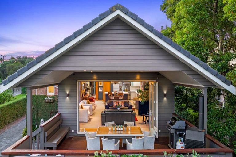 Photo of property in 446 Riddell Road, Glendowie, Auckland, 1071