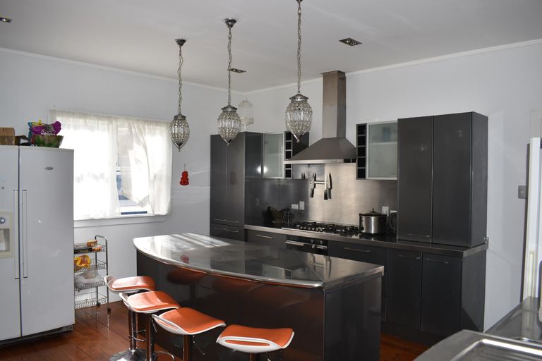 Photo of property in 63 Park Road, Carterton, 5713