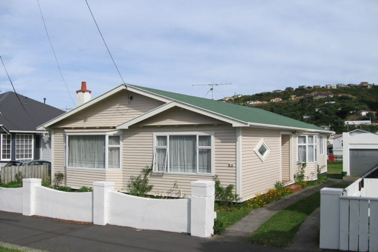 Photo of property in 200 Clyde Street, Island Bay, Wellington, 6023