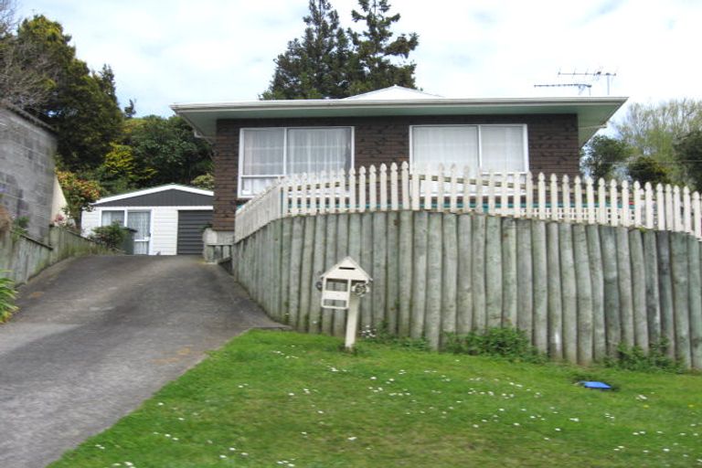 Photo of property in 19 Shaldon Crescent, Blagdon, New Plymouth, 4310