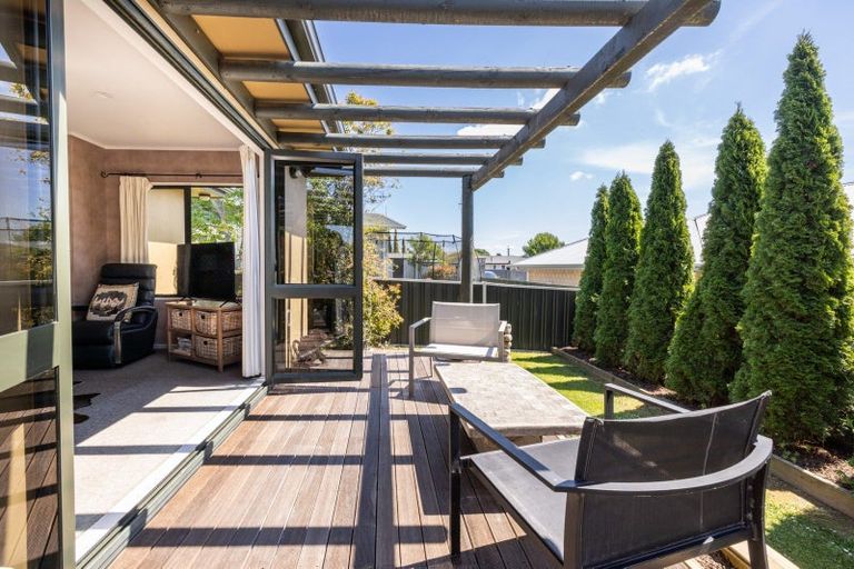 Photo of property in 16a Brookvale Road, Havelock North, 4130