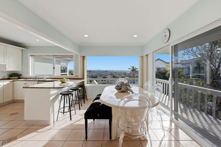 Photo of property in 10 Etherege Place, Howick, Auckland, 2014