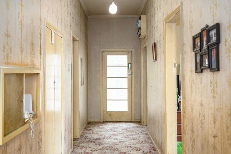 Photo of property in 13 Daniel Street, Martinborough, 5711