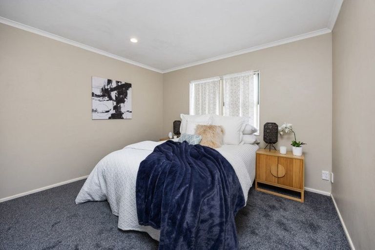 Photo of property in 40 Reid Road, New Lynn, Auckland, 0600