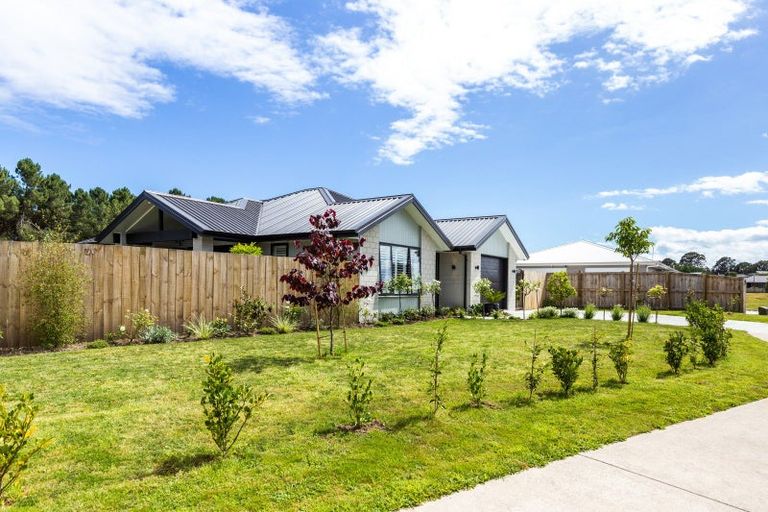 Photo of property in 3 Kohuhu Place, Motuoapa, 3382