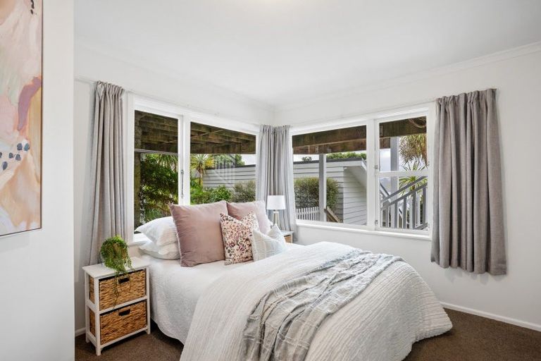 Photo of property in 48 Maida Vale Road, Roseneath, Wellington, 6011