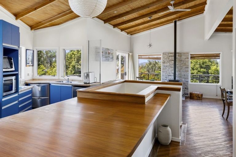 Photo of property in 22 Reeves Road, Acacia Bay, Taupo, 3330