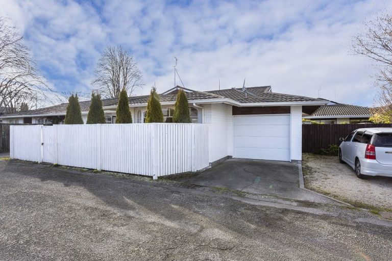 Photo of property in 1/1a Thorrington Road, Cashmere, Christchurch, 8022