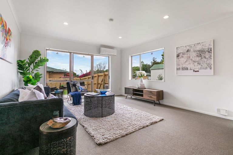 Photo of property in 9 Neesons Way, Glendene, Auckland, 0602