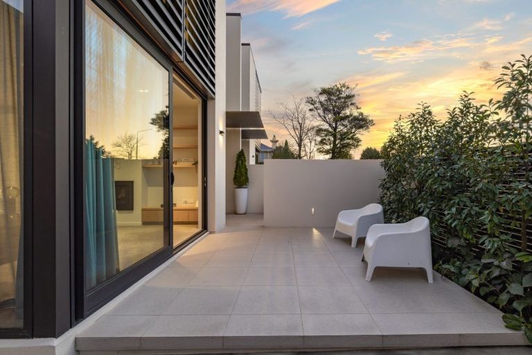 Photo of property in 140b Glandovey Road, Strowan, Christchurch, 8052