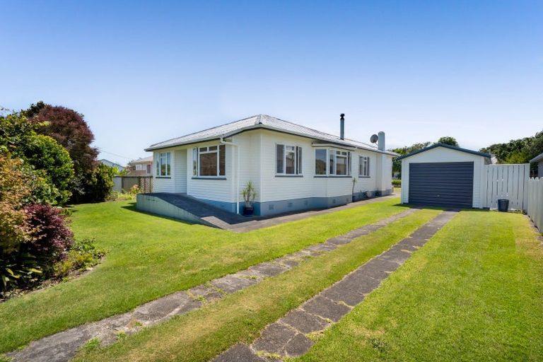 Photo of property in 53 Domett Street, Opunake, 4616