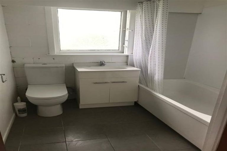 Photo of property in 2/23 Driver Road, Mangere East, Auckland, 2024