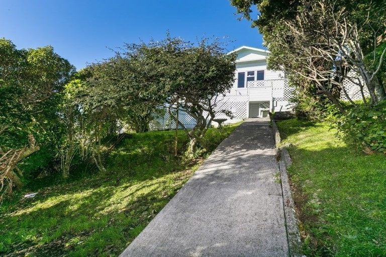 Photo of property in 38 Mills Road, Brooklyn, Wellington, 6021