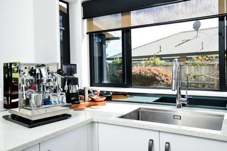 Photo of property in 22 Reynolds Drive, Glenview, Hamilton, 3206